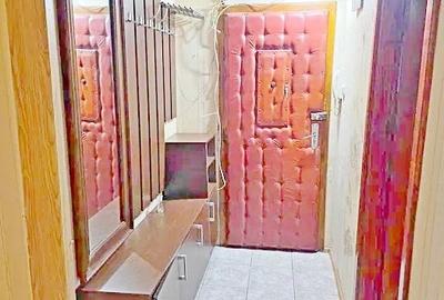 Apartament cu 3 camere decomandat în Dâmbovița