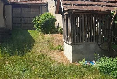 Casă cu 1 camere cu Teren 1000 Mp în Central