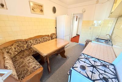 Apartament cu 2 camere decomandat, mobilat în Central