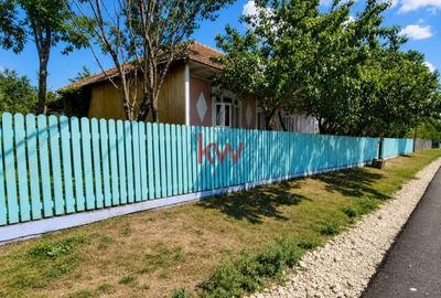 Casă cu 4 camere în Sat Nou