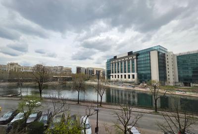 Apartament cu 3 camere decomandat în P-ța Unirii - 1