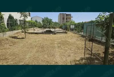 Teren de 740 mp, în Central - 1