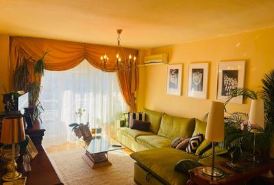 Apartament cu 3 camere decomandat, mobilat în Decebal