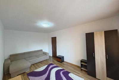 Apartament cu 3 camere decomandat în Pantelimon