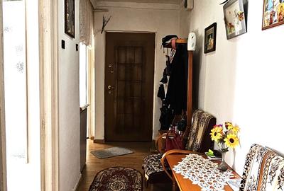 Apartament cu 2 camere decomandat în 1 Mai - 9