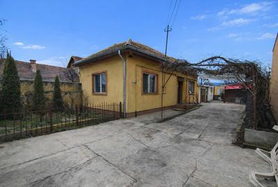 Casă individuală cu 2 camere cu Garaj în Semicentral - 1
