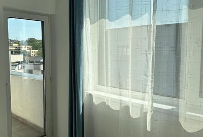 Apartament cu 3 camere decomandat în Vișan