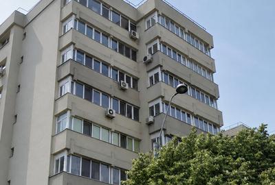 Apartament cu 3 camere decomandat în P-ța Victoriei - 1
