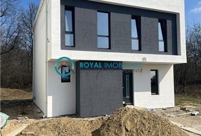Casă individuală cu 4 camere cu Garaj în Bucov - 8