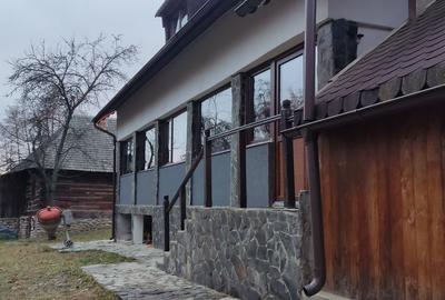 Casă cu 7 camere cu Teren 3035 Mp în Polovragi - 8