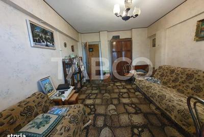 Apartament cu 2 camere decomandat, mobilat în Central