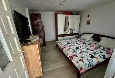 Casă cu Teren 666 Mp în Calotești - 8