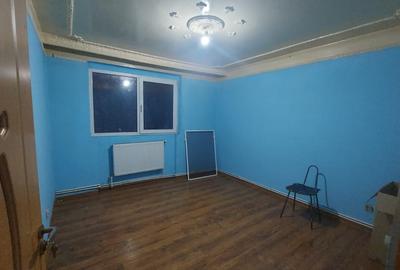 Apartament cu 3 camere semidecomandat în Micro 38 - 5