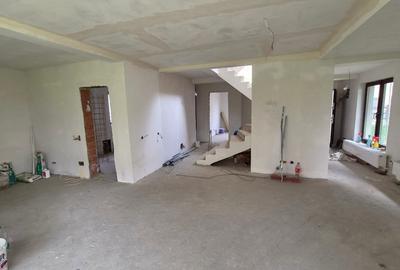 Casă individuală cu 5 camere cu Canalizare în Crevedia - 8