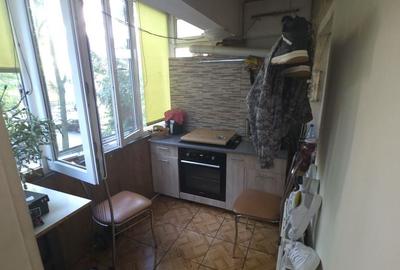 Apartament cu 4 camere decomandat în Rahova - 1