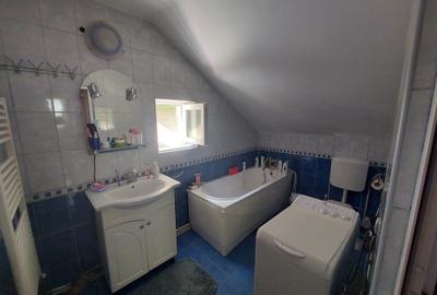Casă cu 5 camere cu Garaj în Izvoru Muntelui - 26