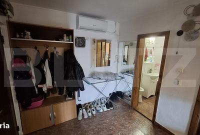 Apartament cu 2 camere decomandat în Micro 4 - 3