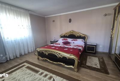 Casă cu 5 camere cu Teren 662 Mp în 1 Mai