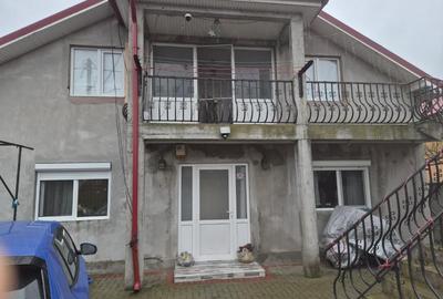 Casă cu 6 camere cu Teren 253 Mp în Cumpăna