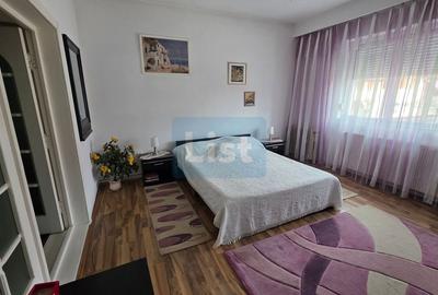 Casă cu 8 camere cu Canalizare în Central - 7