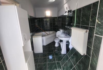 Casă cu 3 camere în Florești - 1