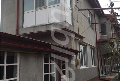 Casă cu 5 camere cu Teren 300 Mp în Central - 3
