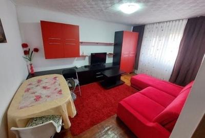 Garsonieră decomandată în Central