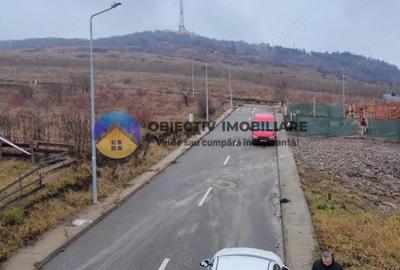 Casă cu Teren 500 Mp în Est