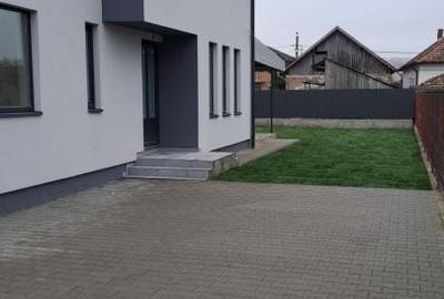 Casă cu 4 camere în Dezmir - 2
