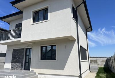 Casă cu 4 camere cu Teren 325 Mp în Central