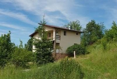 Casă cu 3 camere cu Teren 2700 Mp în Dobrești - 1