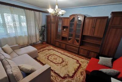 Apartament cu 2 camere decomandat în Târgu Cucu