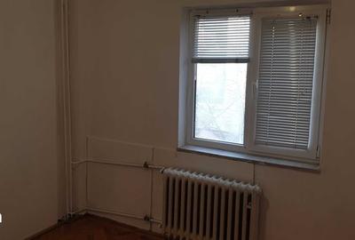 Apartament cu 4 camere decomandat în Central - 1
