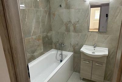 Apartament cu 2 camere decomandat în 1 Decembrie