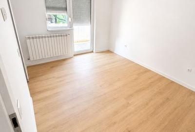 Apartament cu 4 camere decomandat în Domnești