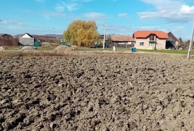 Teren de 1853 mp, în Lunca Calnicului - 1