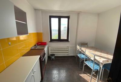 Apartament cu 2 camere decomandat în Cantemir