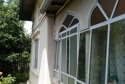Casă cu 2 camere cu Teren 3198 Mp în Aninoasa - 3