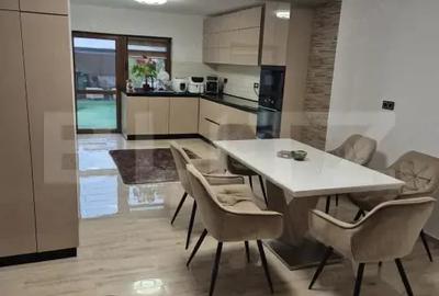 Casă cu 4 camere cu Teren 583 Mp în Central