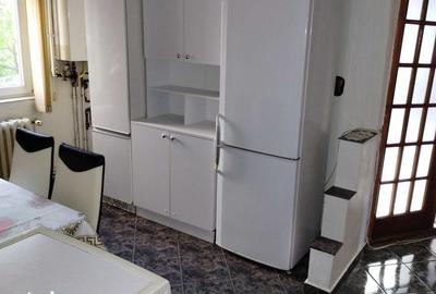Apartament cu 2 camere decomandat în Cetății