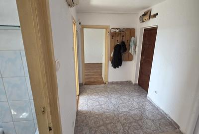 Apartament cu 2 camere decomandat în Abator