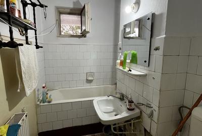 Apartament cu 2 camere semidecomandat în Hipodrom