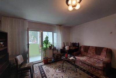 Apartament cu 3 camere decomandat în Micălaca - 2