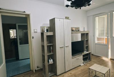 Apartament cu 2 camere semidecomandat în Titan - 2