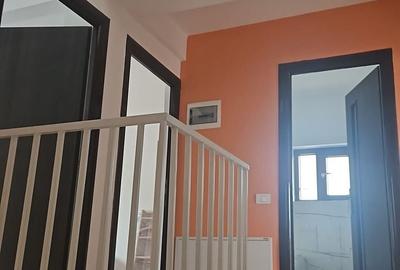 Casă cu 5 camere cu Teren 226 Mp în Odăi
