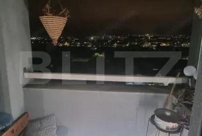Apartament cu 3 camere semidecomandat în Central - 1