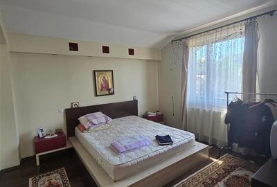 Casă cu 5 camere cu Teren 300 Mp în Bucium - 4
