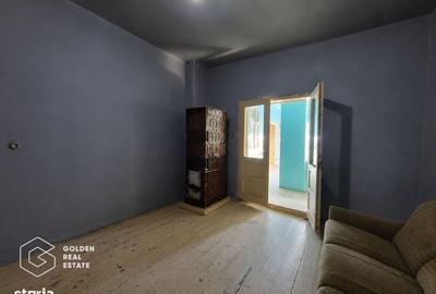 Casă cu 4 camere decomandat în Central - 1
