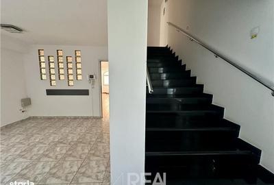 Spațiu comercial, de 88 mp, în Tei