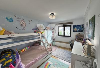 Duplex cu 4 camere cu Canalizare în Cristian - 12